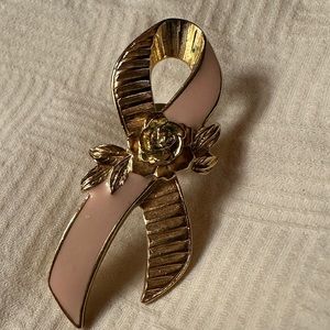 AVON pink and gold tone breast cancer awareness pin